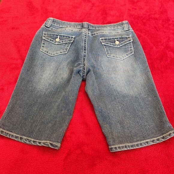 Village women’s blue denim jeans size 8 Bermuda Shorts Y2K - Picture 7 of 9